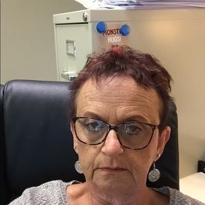 Meet your Posher, Debbie